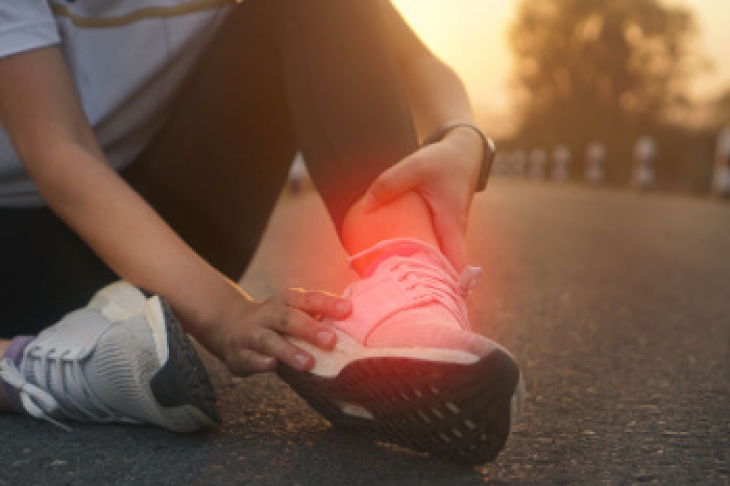 Ankle Sprain Symptoms and Treatment Explained